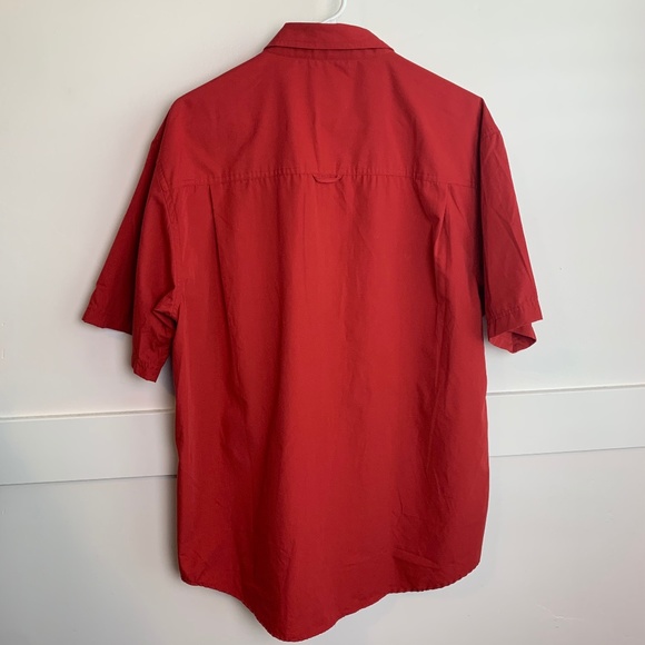 TravelSmith Red Vintage Short Sleeve Button Up Shirt - Picture 2 of 3